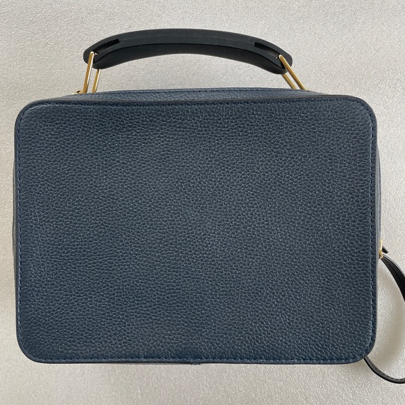 Marc Jacobs Crossbody Leather Top Bag (NOT the mini) - Picture 3 of 10